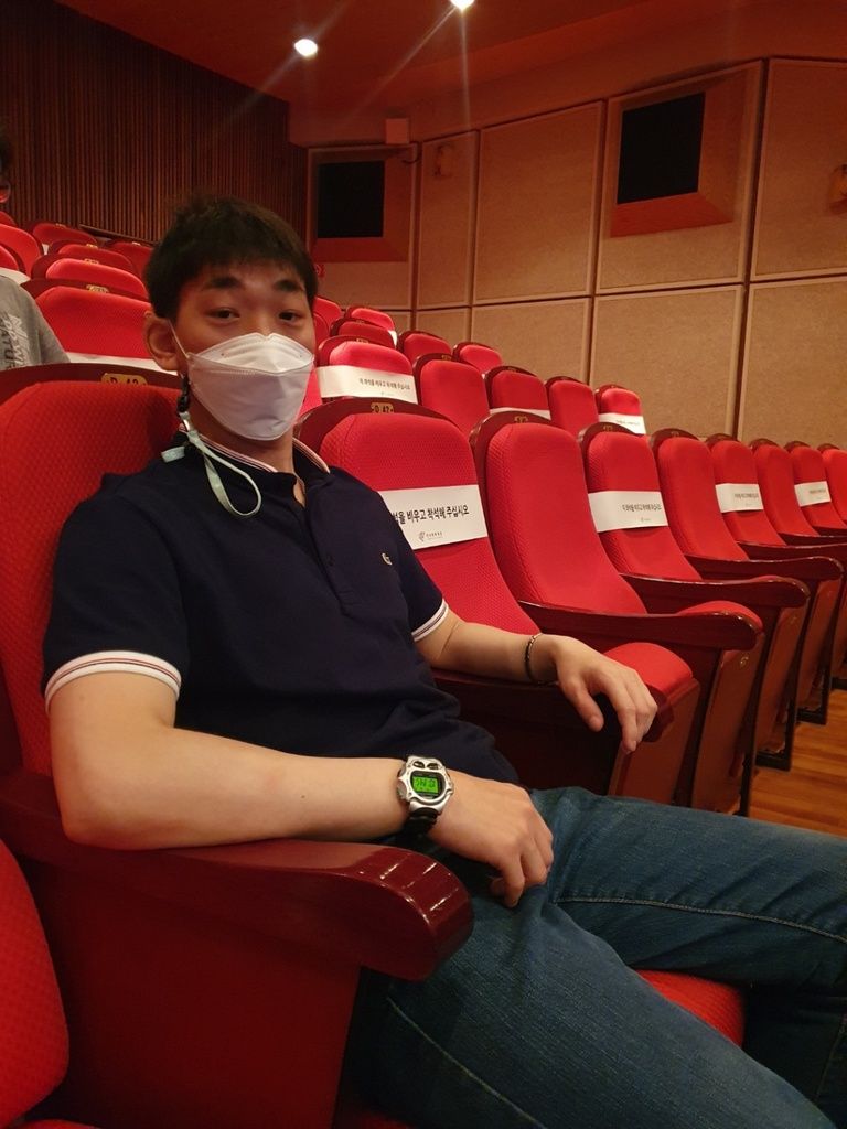 <6월 공연관람> 연극 외톨이들